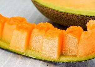 小孩吃冰糖蜜瓜好吗视频,小孩食用益处多，营养美味两不误
