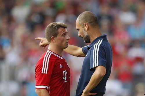 利物浦吃瓜视频,揭秘球场背后的趣味瞬间  第3张