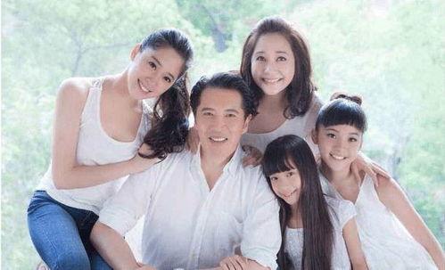 吃瓜爆料幸福一家人视频,幸福一家人温馨日常大揭秘  第3张