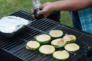 小瓜娃娃吃烧烤视频大全,趣味视频大盘点  第3张