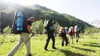 三人爬山吃瓜视频,趣味吃瓜瞬间走红网络  第3张