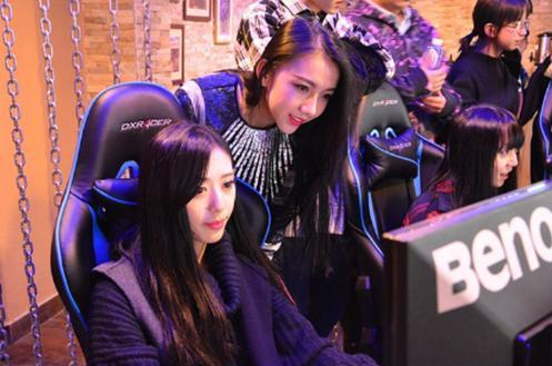 电竞少女安娜吃瓜视频,揭秘吃瓜视频背后的电竞圈风云  第2张