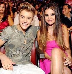 吃瓜爱上赛琳娜视频