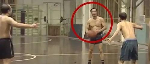 耐克吃瓜事件是真的吗视频,真相揭秘与视频回顾