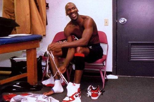 耐克吃瓜事件是真的吗视频,真相揭秘与视频回顾  第3张