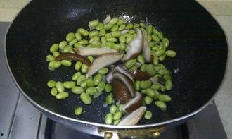 猫吃咸瓜炒毛豆好吗视频,咸瓜炒毛豆，猫咪的味蕾盛宴？  第3张