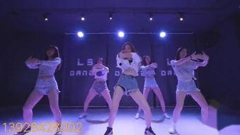 热舞吃瓜酒吧视频,酒吧现场嗨翻夜空！  第3张